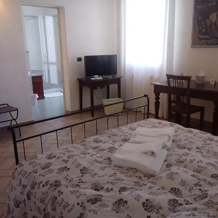 Il Ciliegio , Via Superiore 93 Luzzara Bed & Breakfast 3*