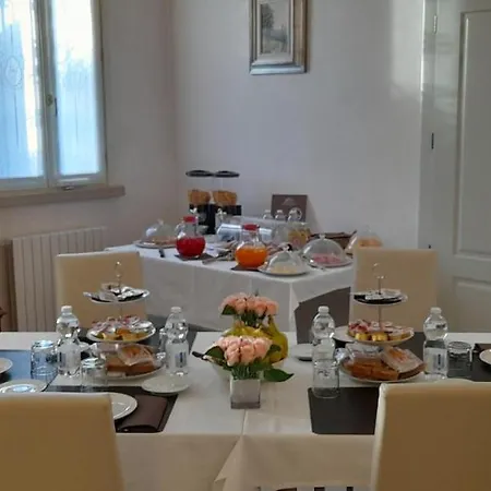 Il Ciliegio , Via Superiore 93 Luzzara Bed & Breakfast 3*